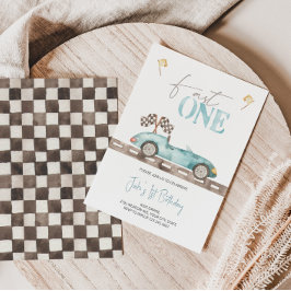 Snabb inbjudan att ringa en Retro-Tävling-bil på f