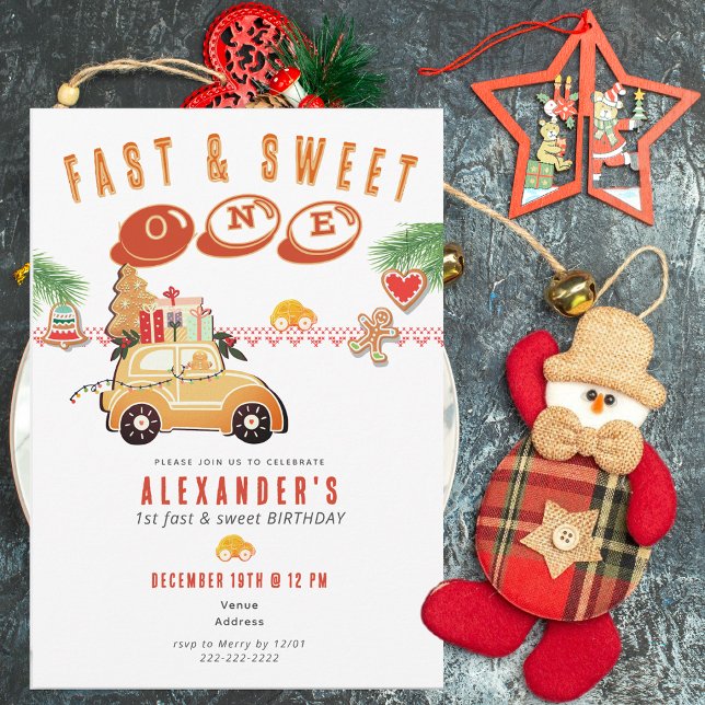 Snabb Söt Jul Pepparkakshus 1-års Födelsedag Inbjudningar (Fast & Sweet Christmas Gingerbread Car 1st Birthday Festive Cookies and Cocoa Kids Party Invitation)