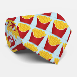 Snabbmat, potatis chip med blå bakgrund slips