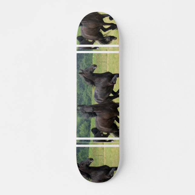 Snabbt växande FriesianhästSkateboard Skateboard Bräda 21,5 Cm (Framsida)