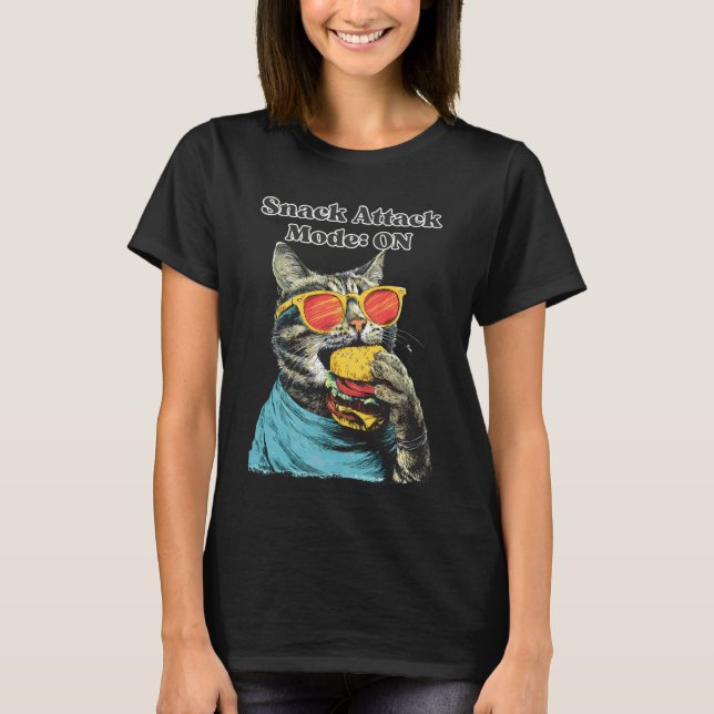Snack Attack Katt för matlovers & kattälskare T Shirt (Framsida)