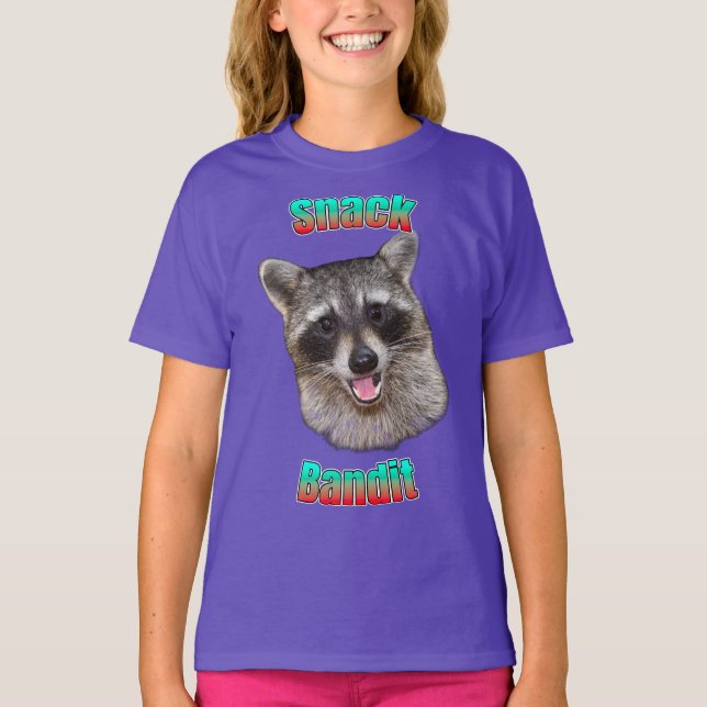 Snack Bandit Funny Raccoon Kids T-Shirt (Framsida)