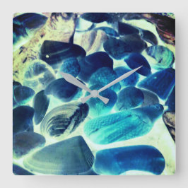 Snäcka av ostron, färg övergick till grått fyrkantig klocka