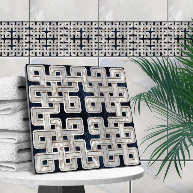 Snäcka och pärlkärl av keltiska knaboler kakelplatta (Skapare uppladdad)