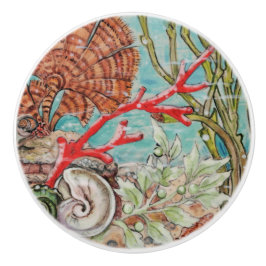 Snäckan för kustnära havskorallatshus under havsom knopp