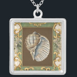 Snäckor för liten Sjöjungfru Silverpläterat Halsband<br><div class="desc">Charikilia Zarris är en talangfull konstnär som vet om sitt oceankonstverk. Hennes bilder är fredligt och lugnen avspänner dig med varje bild. Skaffa den här nautiska biet i konstverk med en Conch-Snäcka som är centrum för allt,  gränsad till dekorativ och ett vackert blommönster.</div>