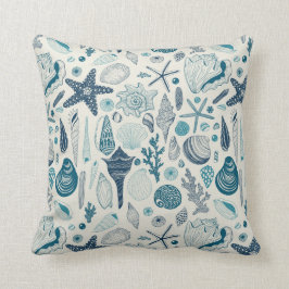 Snäckor på benvita kudde