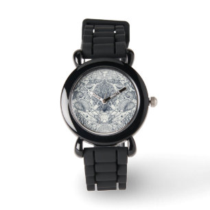 Snäckor på mörk blått armbandsur