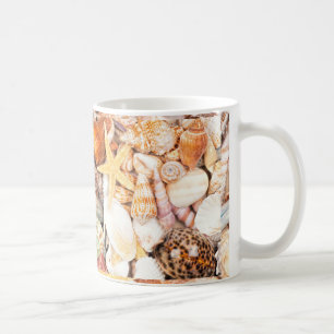 Snäckskalbakgrund Kaffemugg