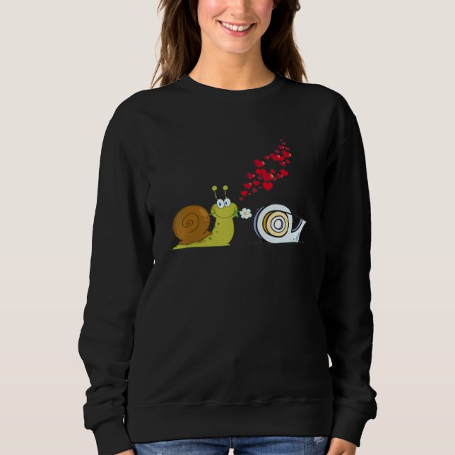 Snails Snail Love Snail When a Snail Falls in Love T Shirt (Framsida)