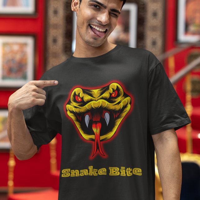 Snake Bita Killar Graphic Tee T-Shirt (Skapare uppladdad)