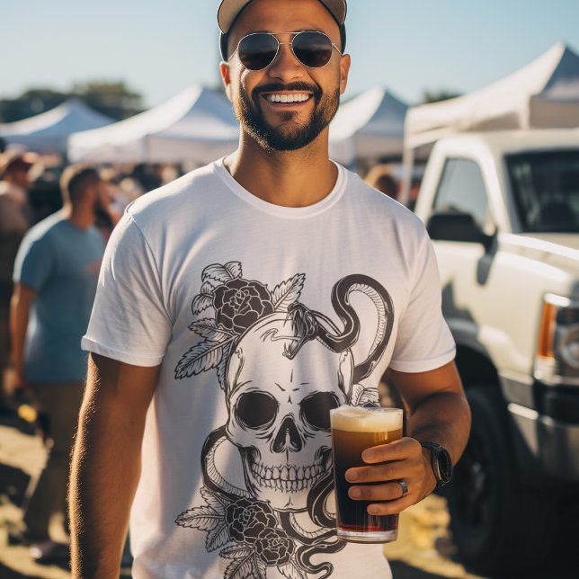 Snake Skull Black/White Graphic Art Stil Manar T Shirt (Skapare uppladdad)