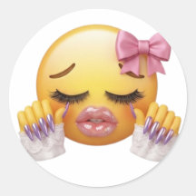 Snällig gråtande emoji med rosa slinga och naglar