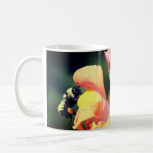 Snapdragon, blomma och bi kaffemugg