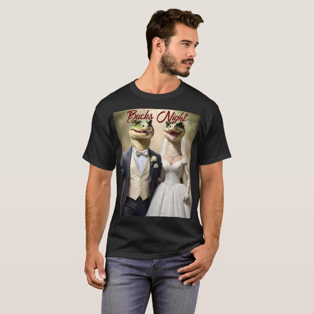 "Snappning upp Kärlek: A Crocodilian Bröllop affai T Shirt (Hel framsida)