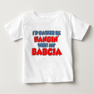 Snarlik hängning med Babcia T-shirt