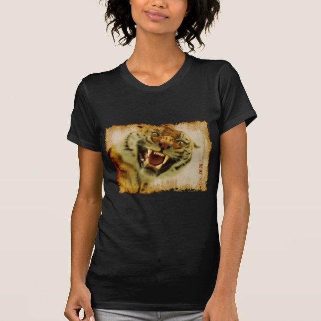 Snarling Asian Tiger Wildlife-älskare Art Apparel T-shirt (Framsida)