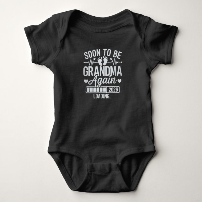 Snart blir jag mormor igen 2026 Laddar graviditet  T Shirt (Framsida)