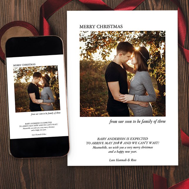 Snart kommer du att vara i familjen med tre minima meddelande (Photo Holiday Card and Pregnancy Announcement from your soon to be family of three)