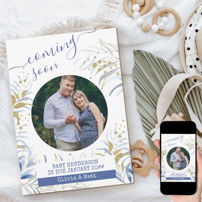 Snart kommer Moderskap Photo Elegant Blue Foliage Meddelande (Skapare uppladdad)