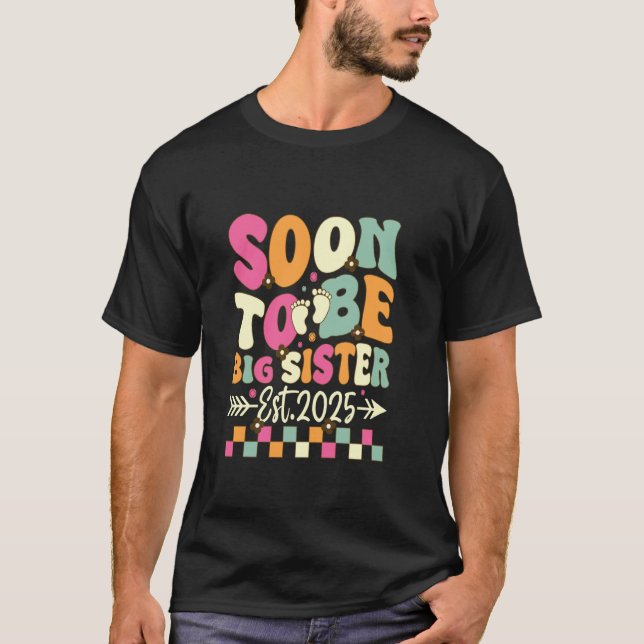 Snart storasyster 2025 t shirt (Framsida)
