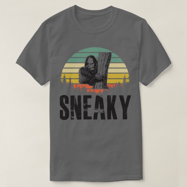 Sneaky Sasquatch Bigfoot Sneaky Bigfoot Attitude V T Shirt (Design framsida)