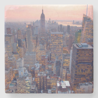 Sned boll beskådar av Manhattan på solnedgången Underlägg Sten