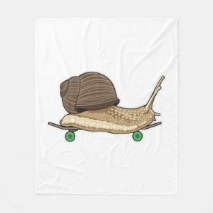 Snigel som Skater med Skateboard Fleecefilt