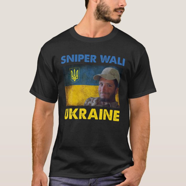 Sniper Wali I står på Ukrainas Flagga ukrainska lo T Shirt (Framsida)