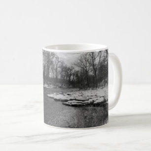 Snö Along James River Grayscale Coffee Mugg