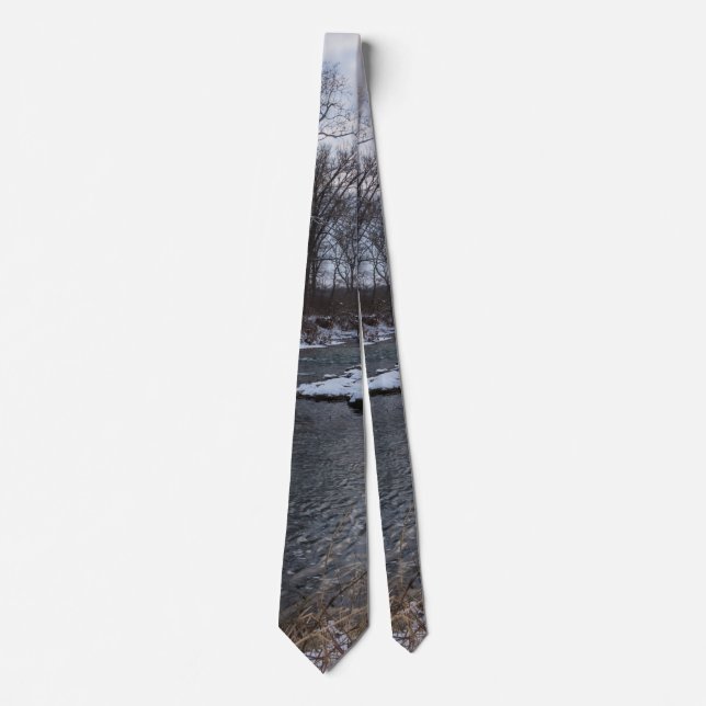 Snö Along James River Neck Tie Slips (Framsida)