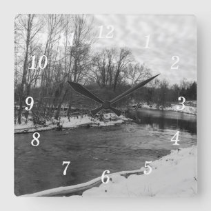 Snö Beauty James River Grayscale Wall Clock Fyrkantig Klocka