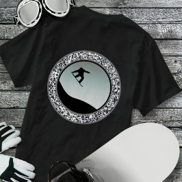Snö Boarding Pebble Black Round Design Design T Shirt
