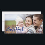 Snö Bubbles Lycklig Hanukkah-fotokort Julkort<br><div class="desc">Cute och snyggt Snö Bubbles Lycklig Hanukah Photo Card är perfekt för kortet som skickar den här julhelgen. Har matchande tillbehör.</div>