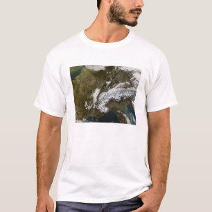 Snö, dimma och låga moln i westerna Europa Tee