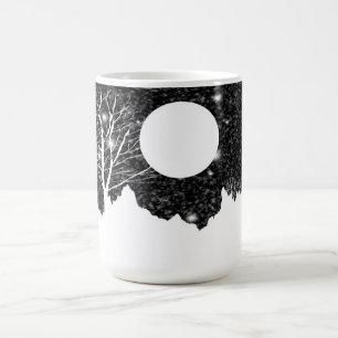 Snö flammor på en månbelyst natt Mugg