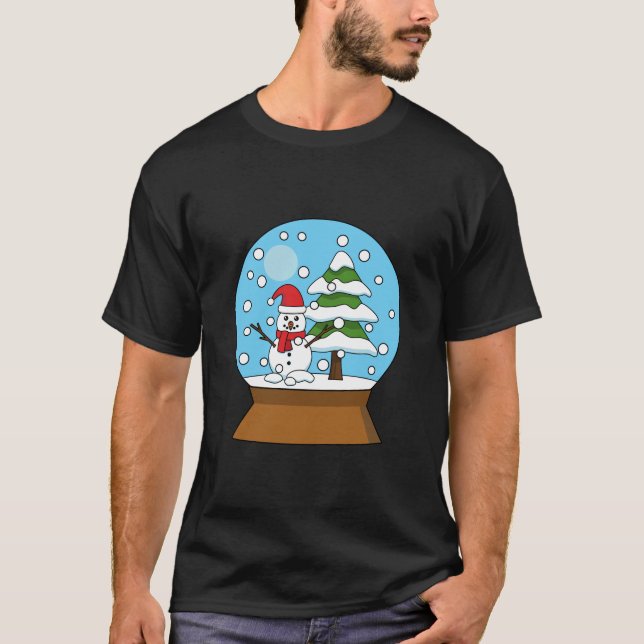 Snö Globe med Snögubbe och Gräs Träd T Shirt (Framsida)