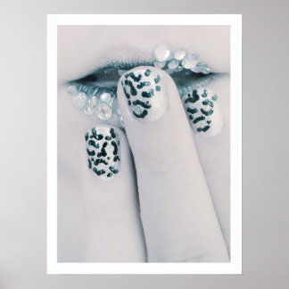 Snö Leopard Makeup Poster
