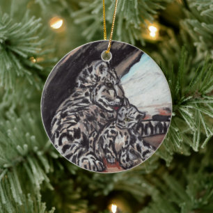 SNÖ LEOPARD MOR OCH UNGE JULGRANSPRYDNAD KERAMIK