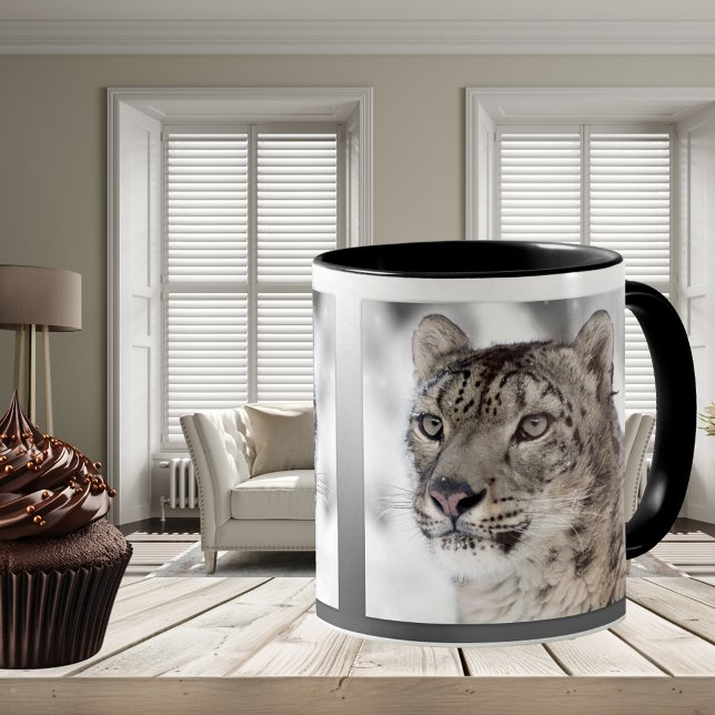 Snö Leopard Porträtt Big Cat Mugg (A beautiful mug for any cat lover featuring an image of a snow leopard)