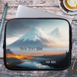 Snö, skyddat berg Laptop sleeve<br><div class="desc">Laptop sleeve med en målning av ett snö-skyddat berg. Texterna är frivilliga.</div>