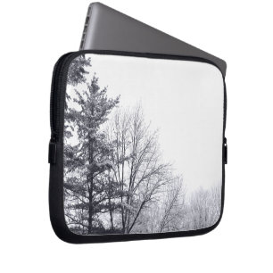Snö-täckt Träd: Vågrät Laptop Sleeve