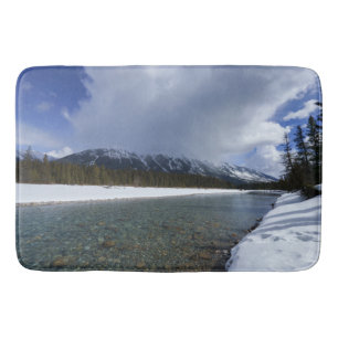 Snö täckte landskapet vid Kootenay River Canada Badrumsmatta