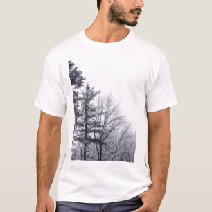 Snö-täckte träd: Lodrät T Shirt