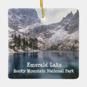 Snö vid Emerald Sjö Rocky Mountain National Park Julgransprydnad Keramik