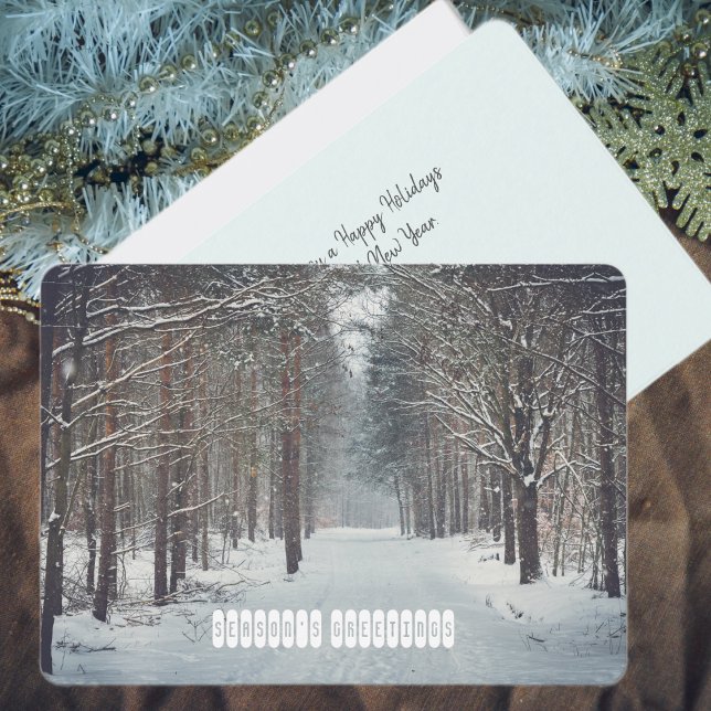 Snöfall i vinterskogen julkort (Skapare uppladdad)