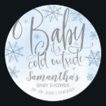 Snöflingor Baby Det är Kall utanför pojkbabyskabru Runt Klistermärke<br><div class="desc">Bekvämt kammussla med snöflingor,  vinterTemat babyduschdekal. Enkel att anpassa med din information. Sök efter matchande objekt som tilläggskort i samlingen.</div>