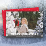 Snöflingor God jul Photo Julkort<br><div class="desc">Vita snöflingor gräns med ditt favoritfoto med namn och hälsning med chic. *ÄNDRA FÄRG på baksidan av kortet så att det stämmer med ditt foto. Välj Projektionsyta för tyngsta pappra och HD-kvalitet för bästa fotokvalitet.</div>