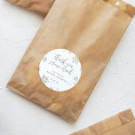 Snöflingor Tack Snö Mycket Möhippa Runt Klistermärke<br><div class="desc">Jag vill uttrycka min tacksamhet med vår "Snö Mycket"-dekal från Tack. Chic,  faux silver glitter snöflingor och elegant typografi skapar en härlig dekordekal perfekt för försegling av höljen eller dekorationsfördelar.</div>