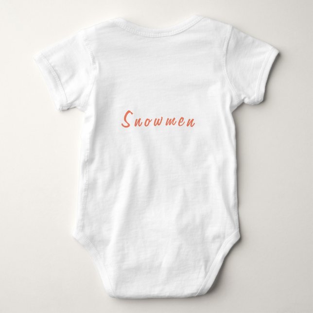 Snögubbar som konstruerar baby-karosseri T-Shirt (Baksida)